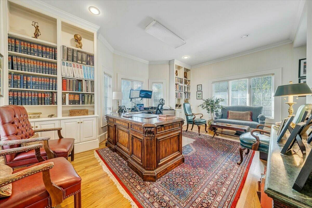 1328 3rd ST SW - Photo 4
