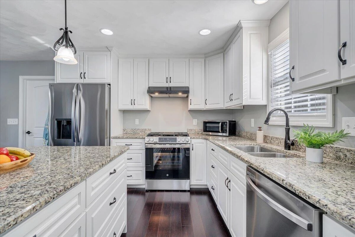 700 Bradford CIR - Photo 9