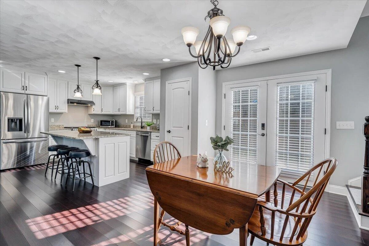 700 Bradford CIR - Photo 12