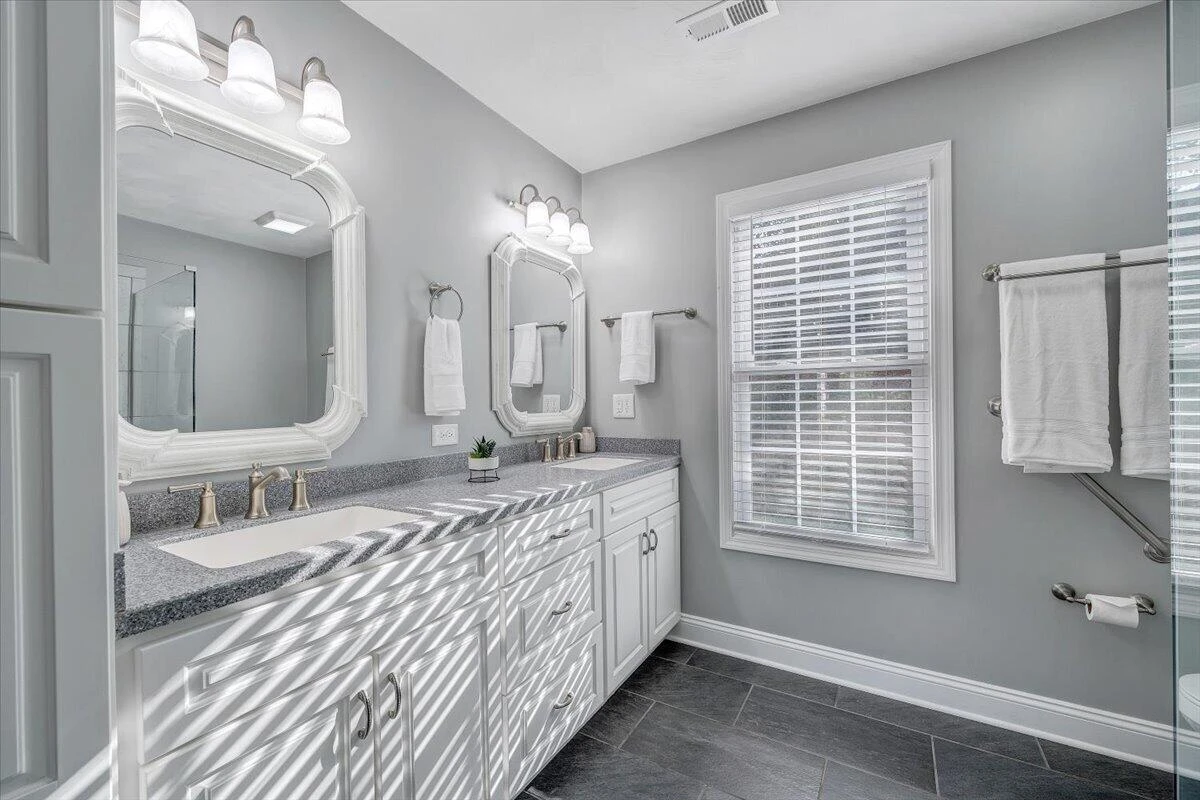 700 Bradford CIR - Photo 19
