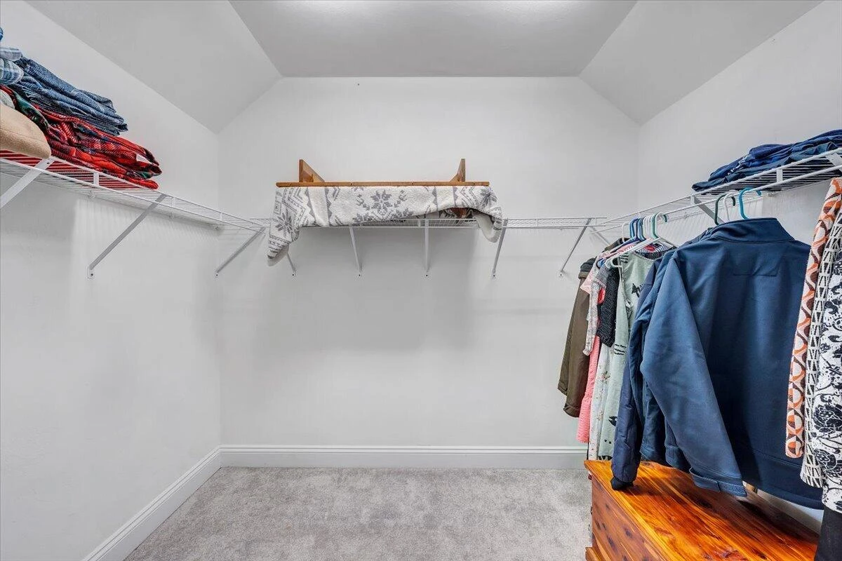 700 Bradford CIR - Photo 25