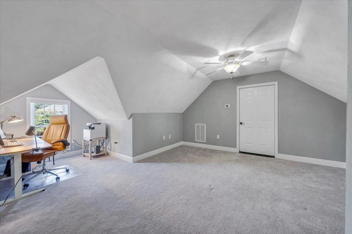 700 Bradford CIR - Photo 27
