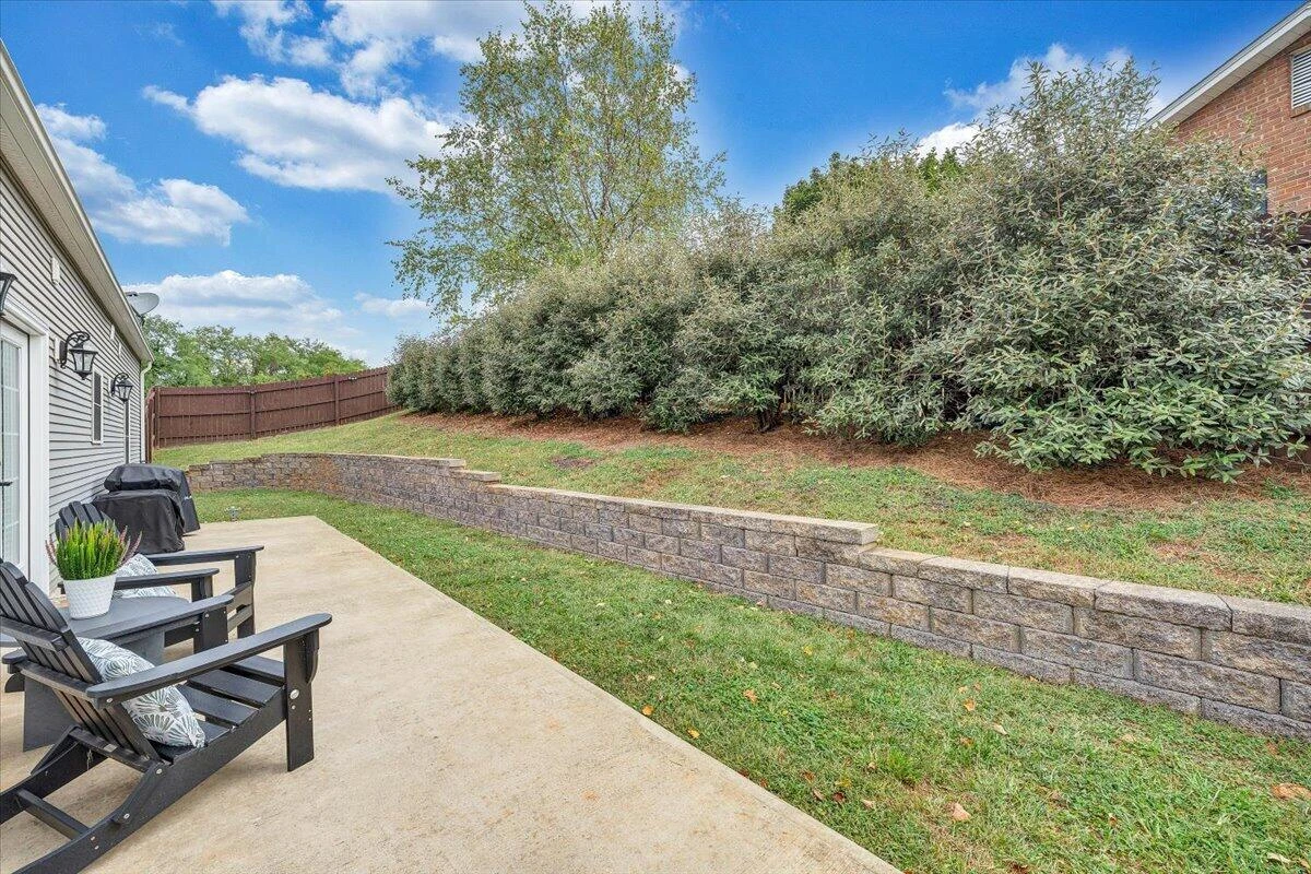 700 Bradford CIR - Photo 31