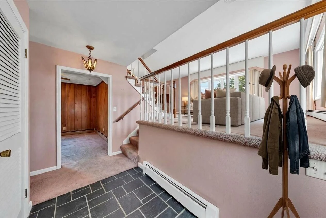 156 Manor ST - Photo 7