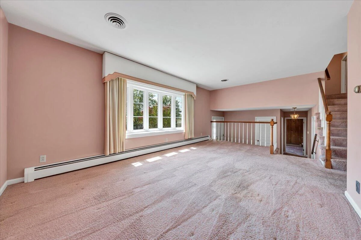 156 Manor ST - Photo 5