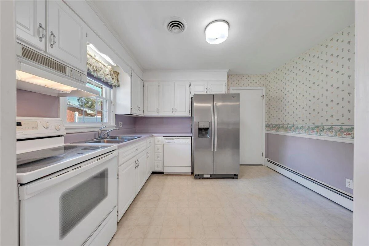 156 Manor ST - Photo 15
