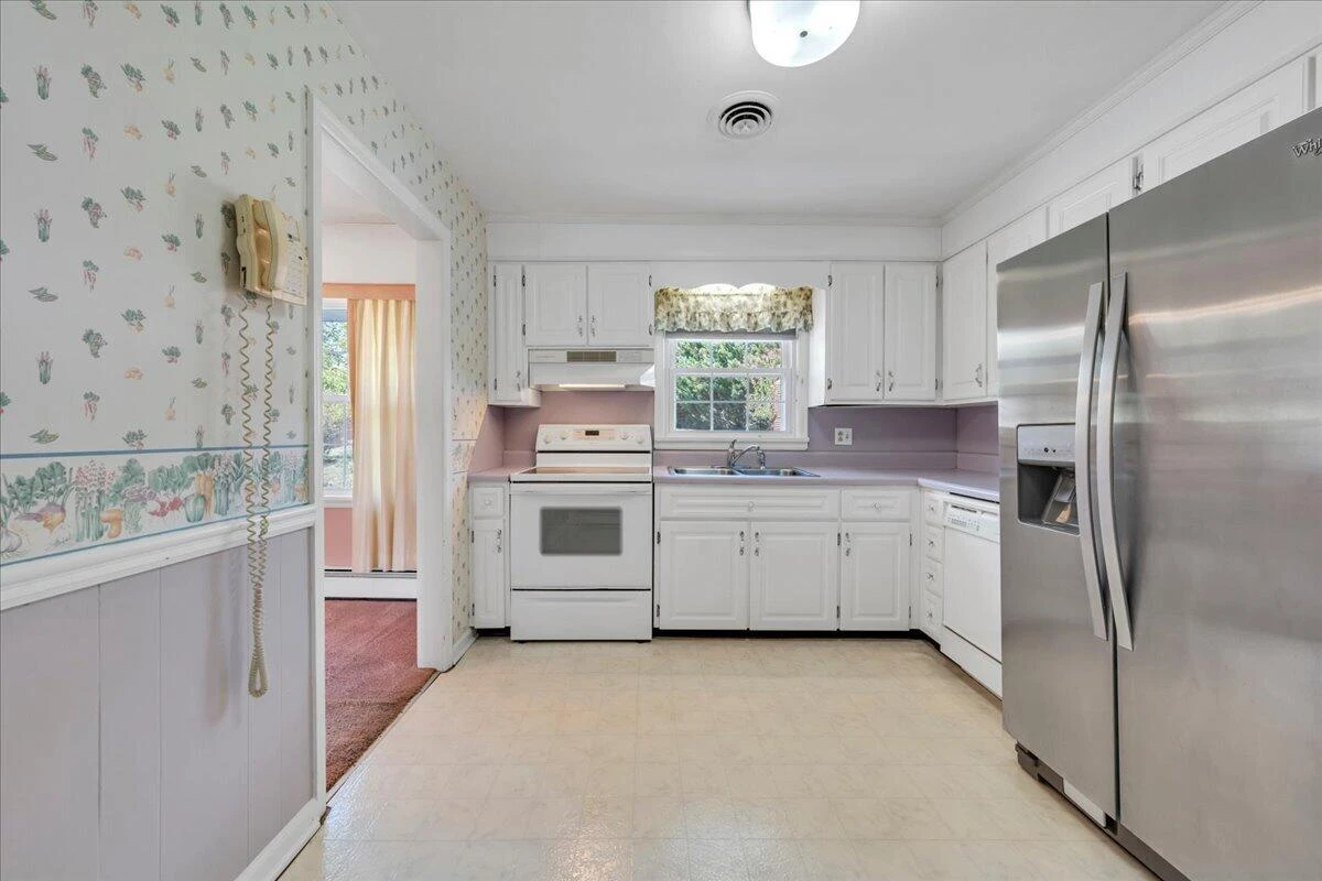 156 Manor ST - Photo 17