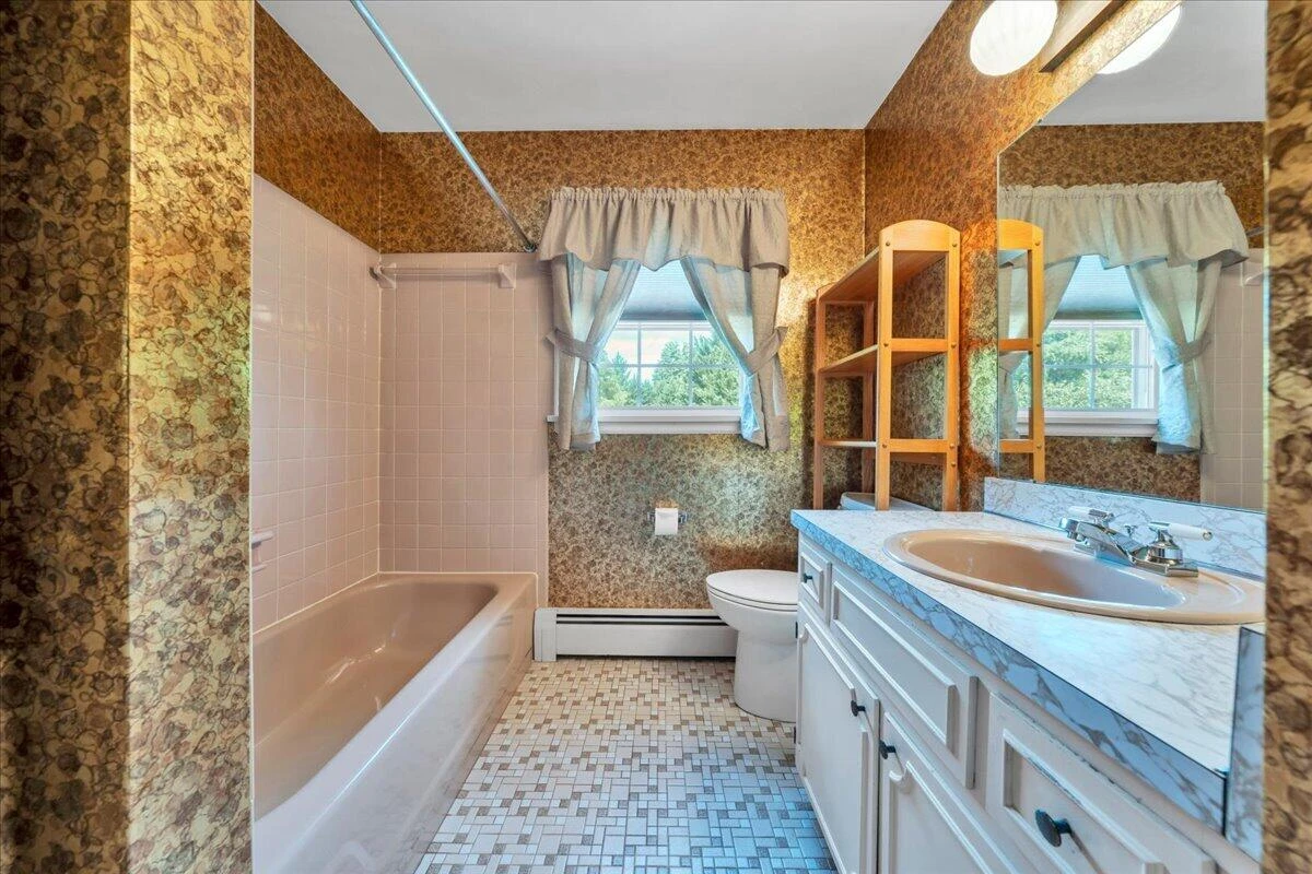 156 Manor ST - Photo 32