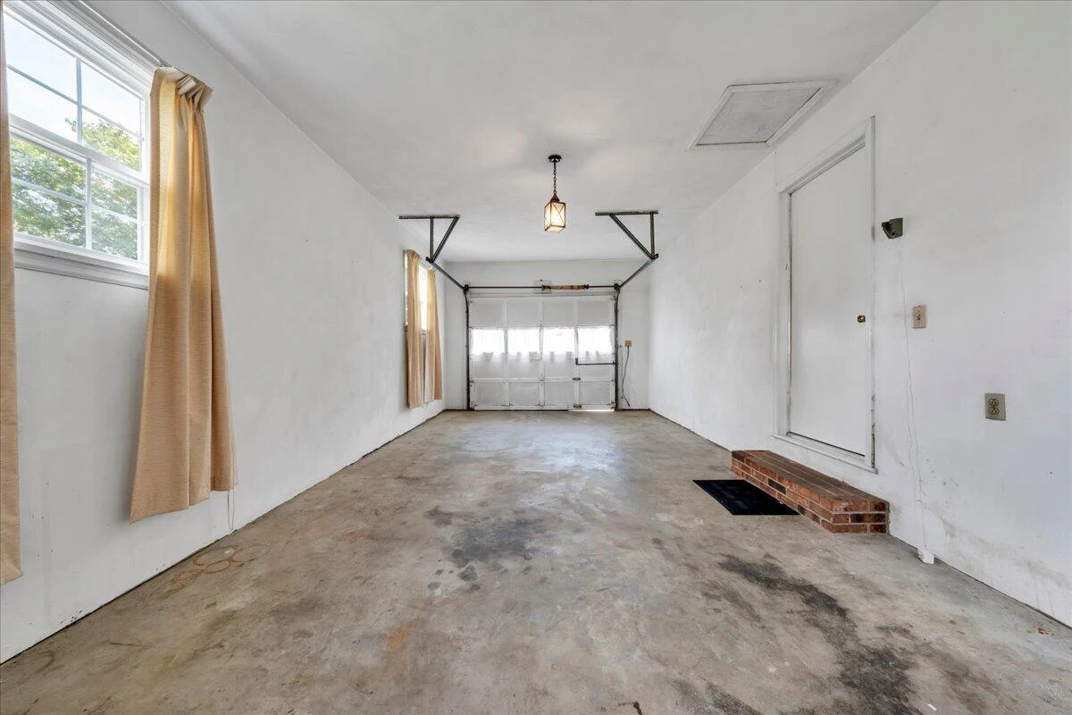 156 Manor ST - Photo 40