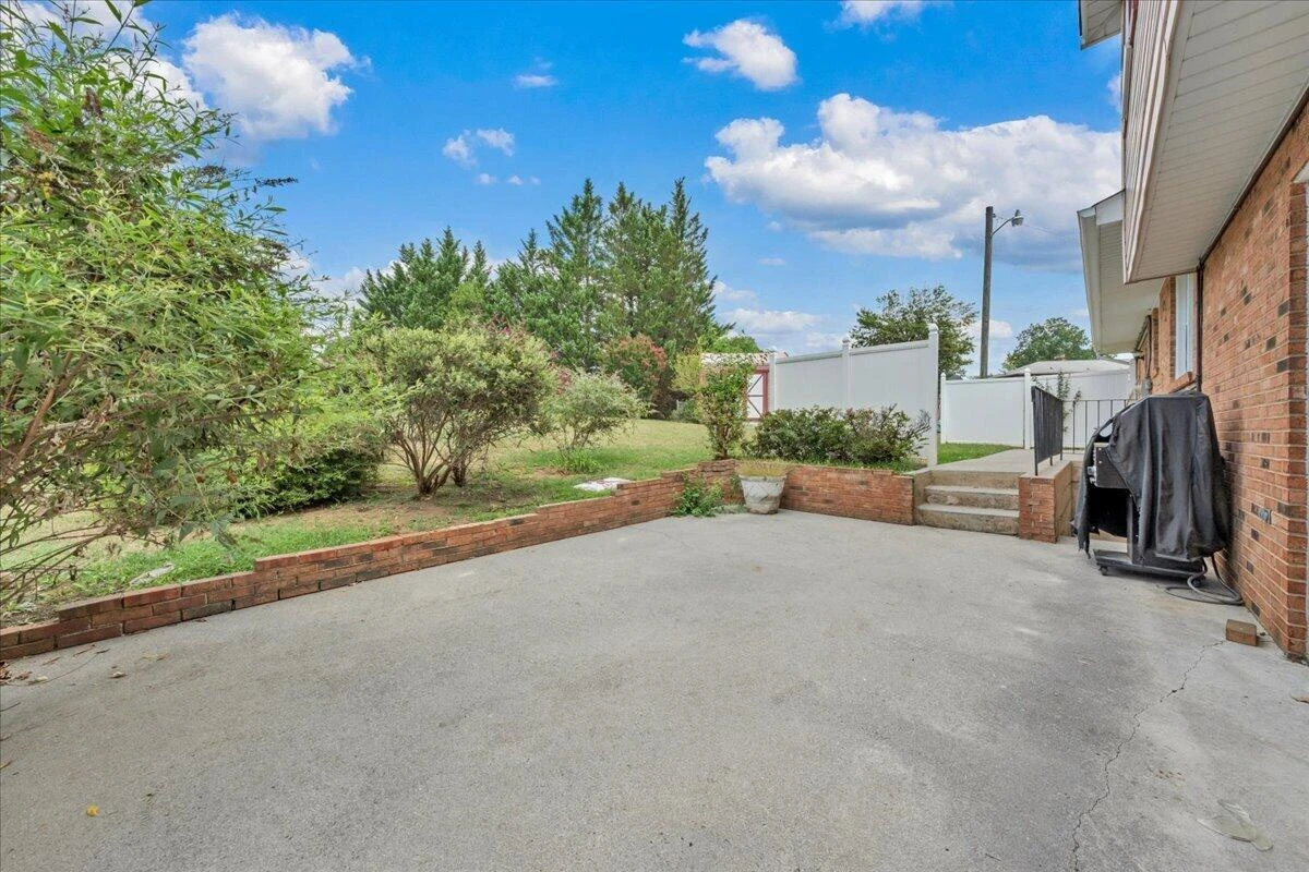 156 Manor ST - Photo 47