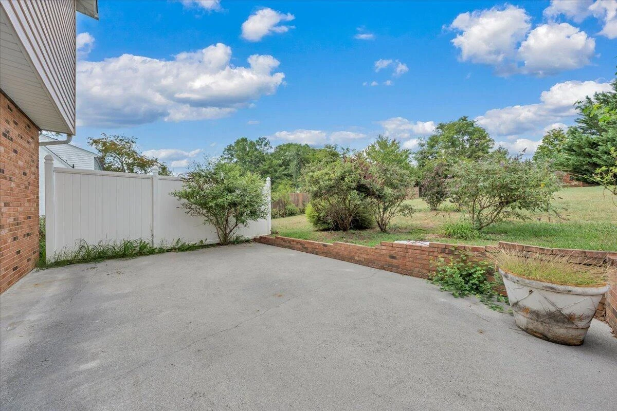156 Manor ST - Photo 49