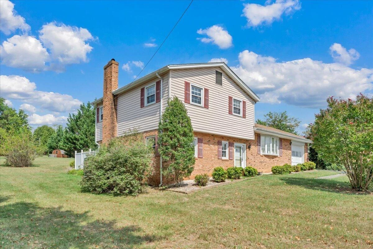 156 Manor ST - Photo 53