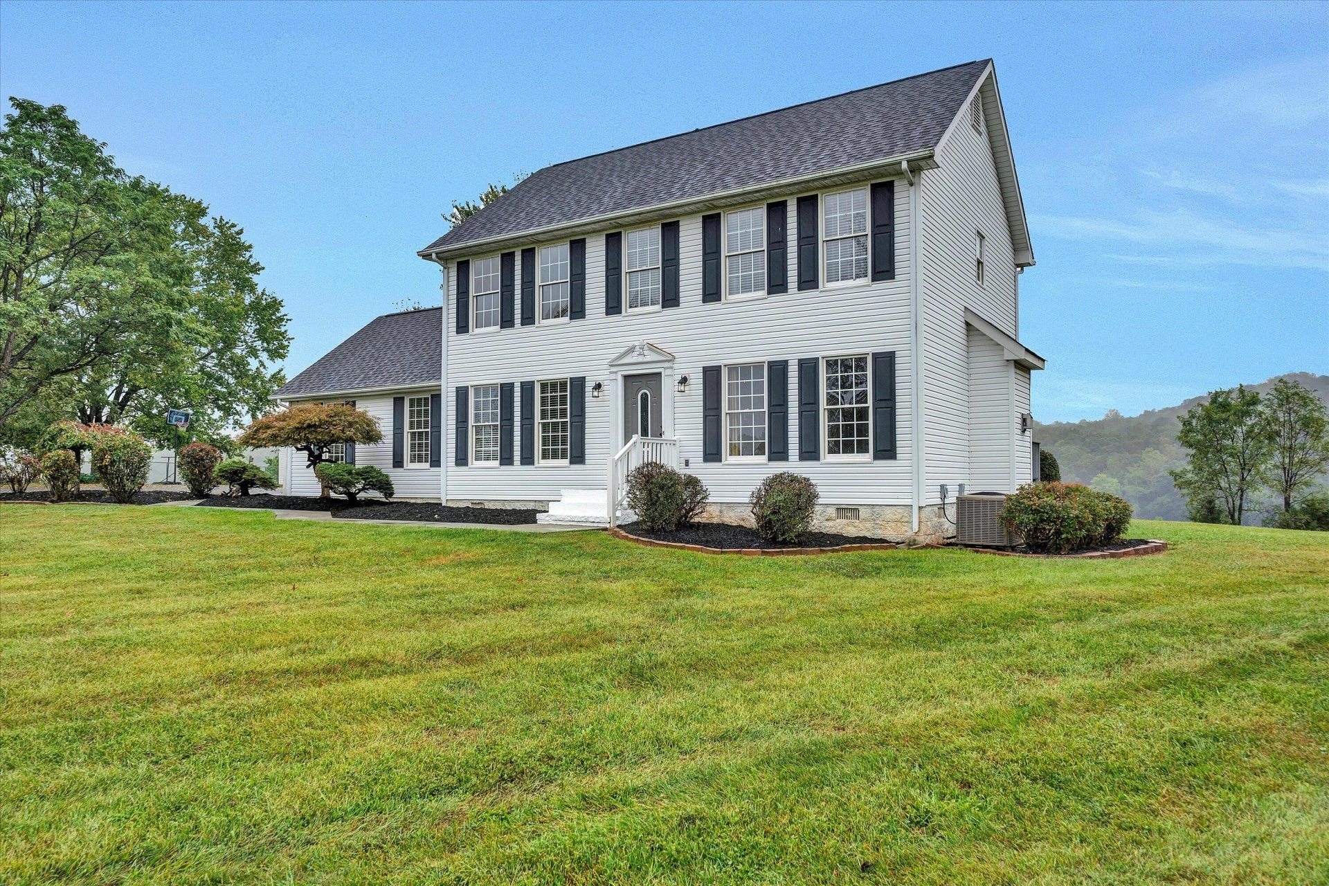 1420 Mill Iron RD - Photo 2