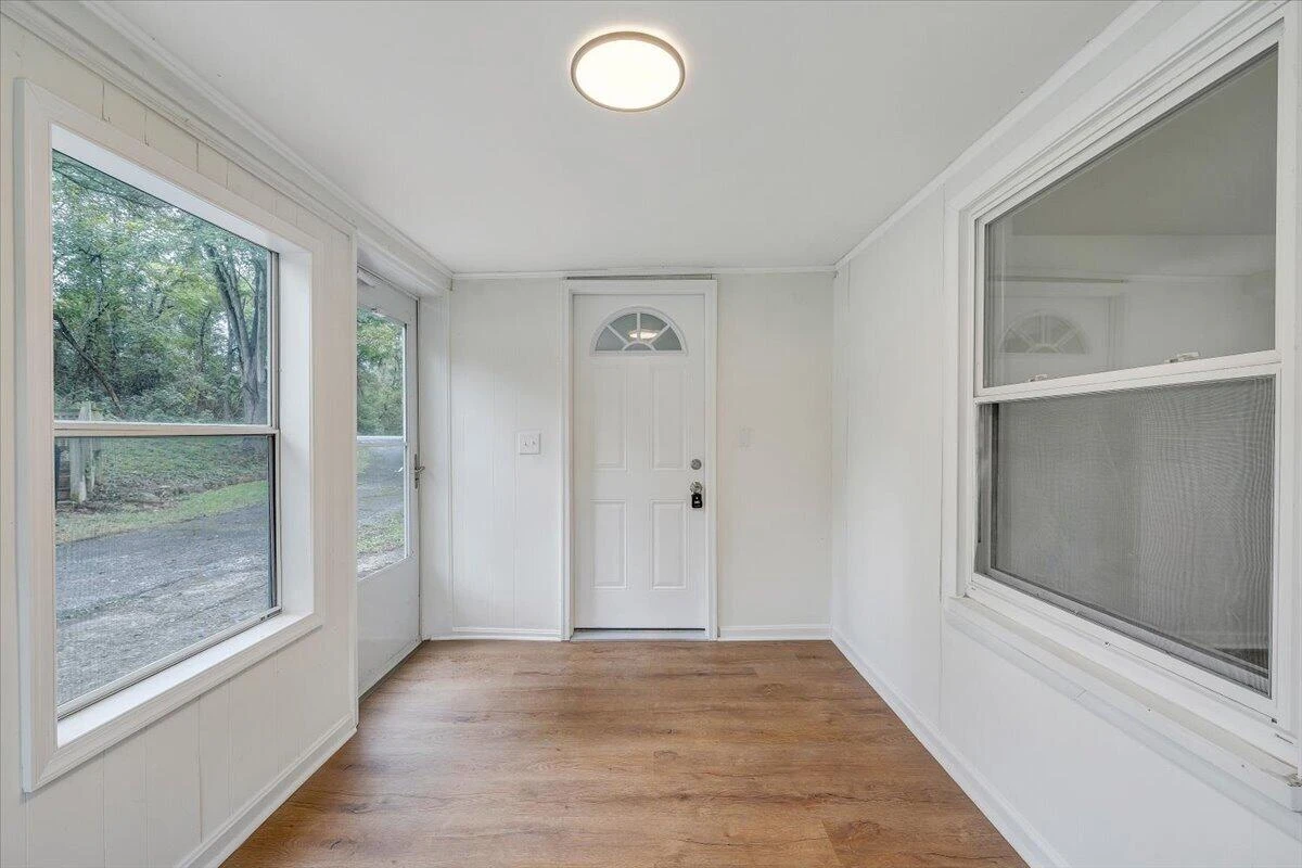 14377 Stewartsville RD - Photo 5