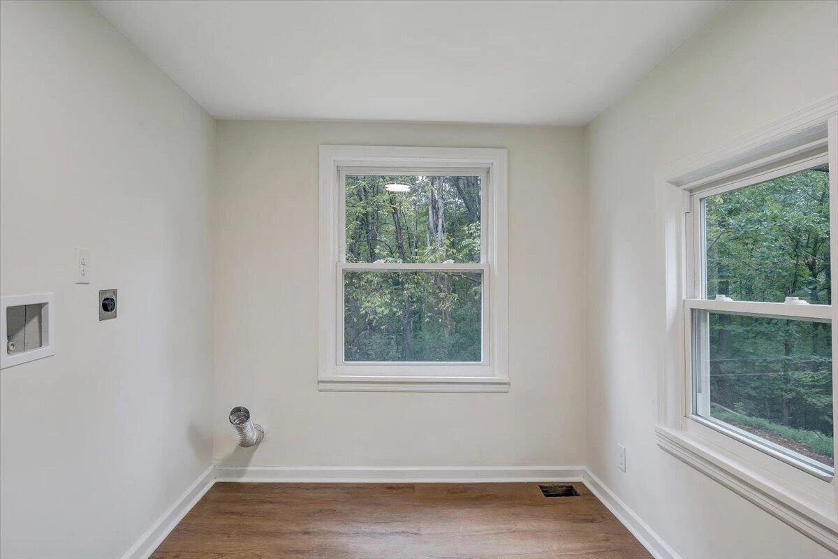 14377 Stewartsville RD - Photo 14