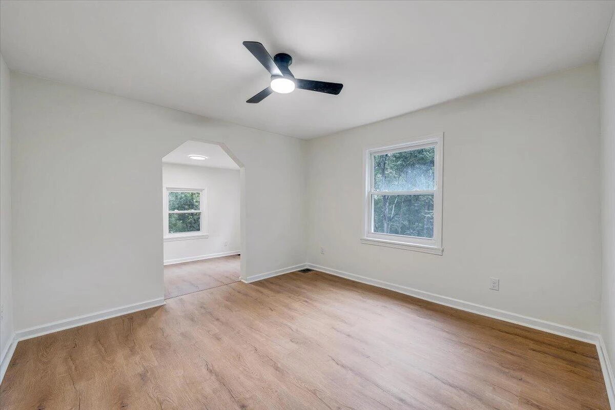 14377 Stewartsville RD - Photo 16