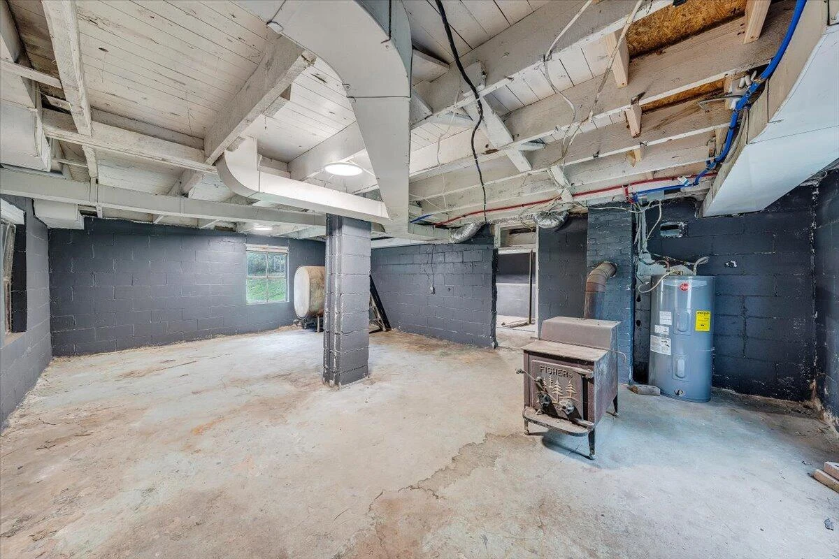 14377 Stewartsville RD - Photo 25