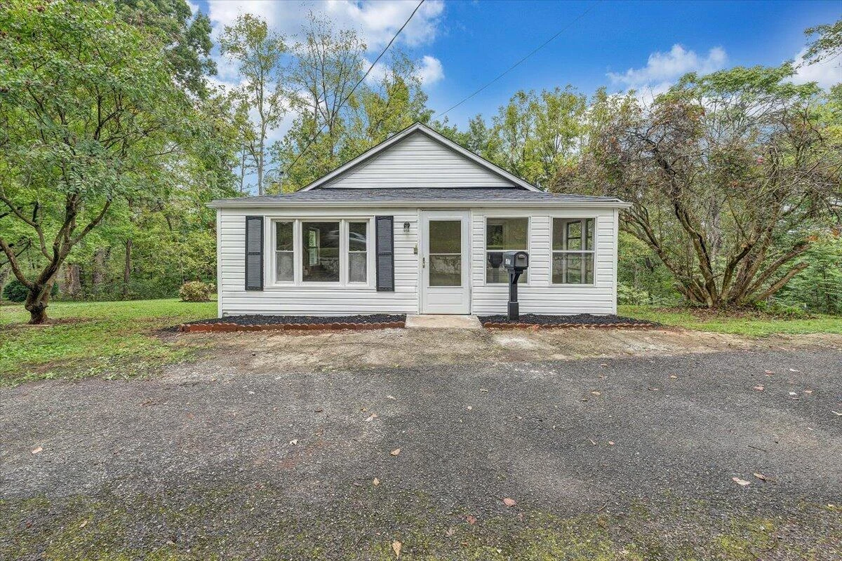 14377 Stewartsville RD - Photo 34
