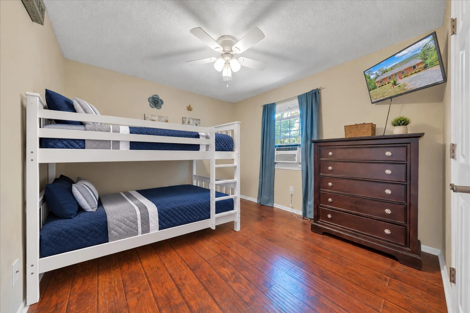 431 Boyd ST - Photo 18