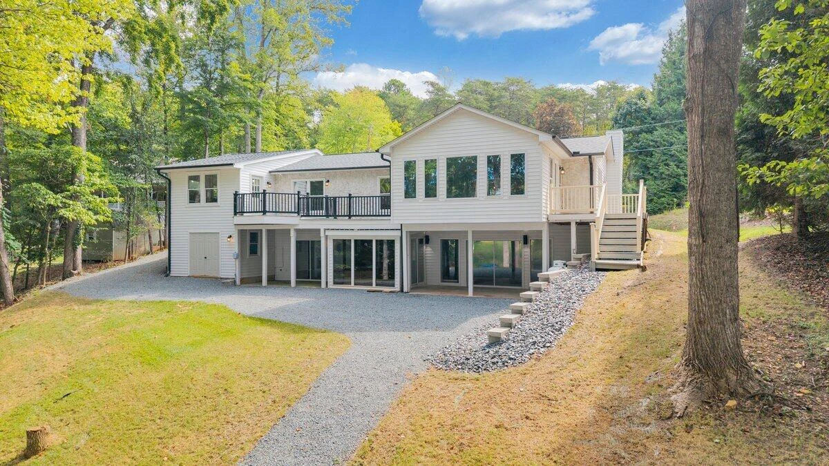 320 Fingerlake RD