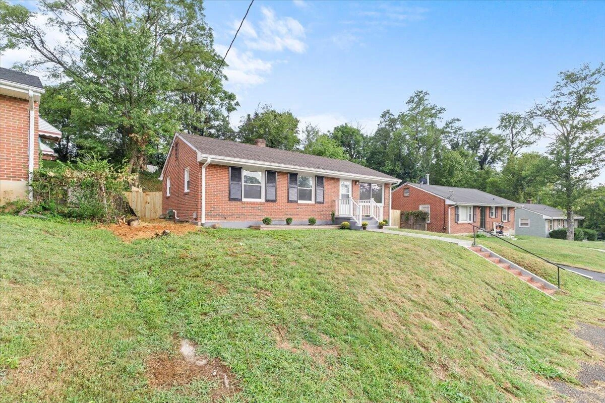 4928 Rowe Ridge RD NW - Photo 2