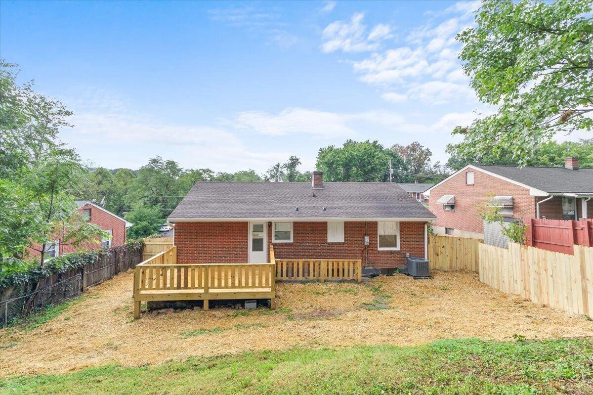 4928 Rowe Ridge RD NW - Photo 11