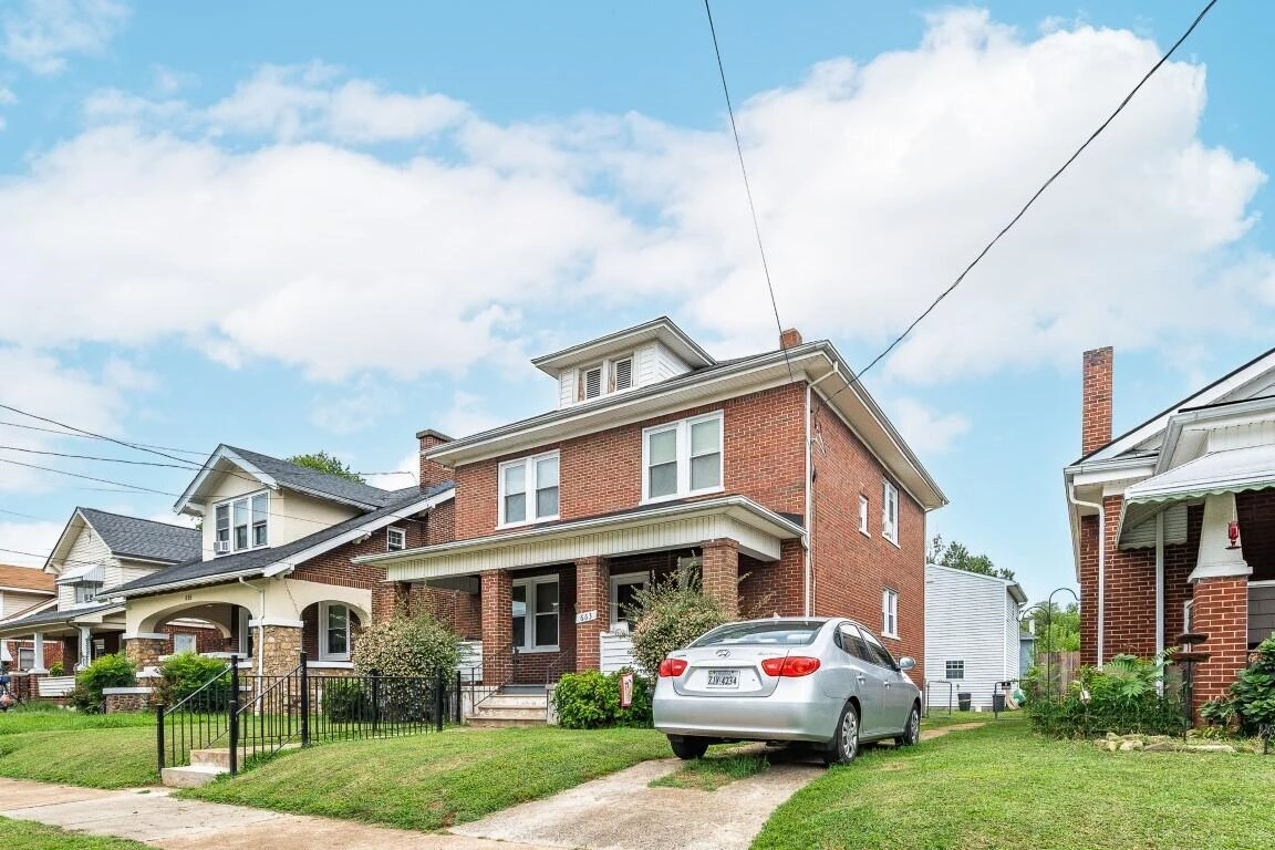 663 Murray AVE SE - Photo 2