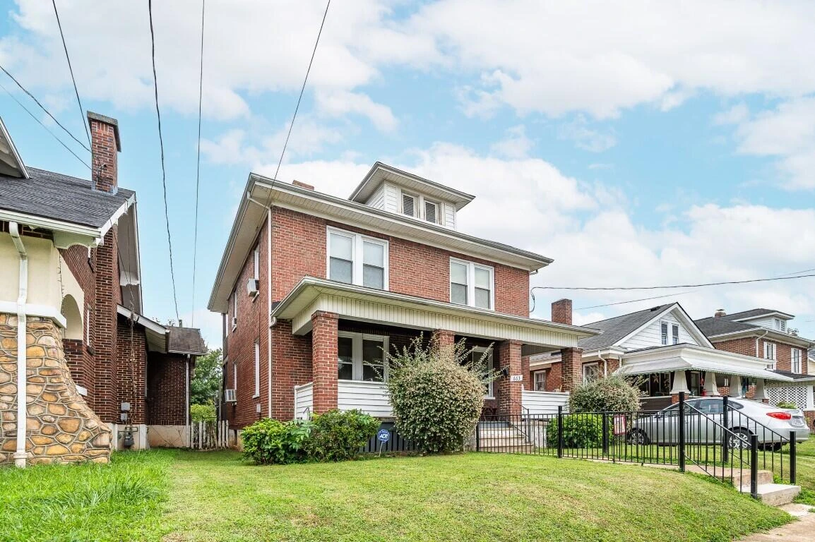 663 Murray AVE SE - Photo 3