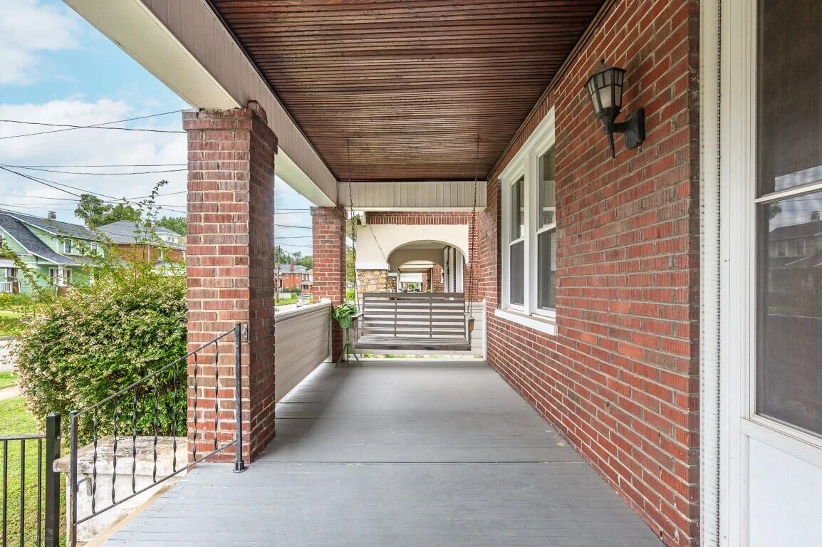663 Murray AVE SE - Photo 5