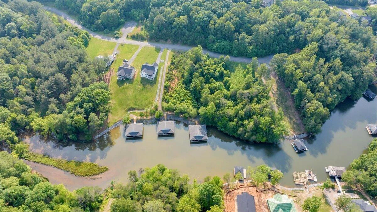 422 Lakewatch CIR - Photo 88