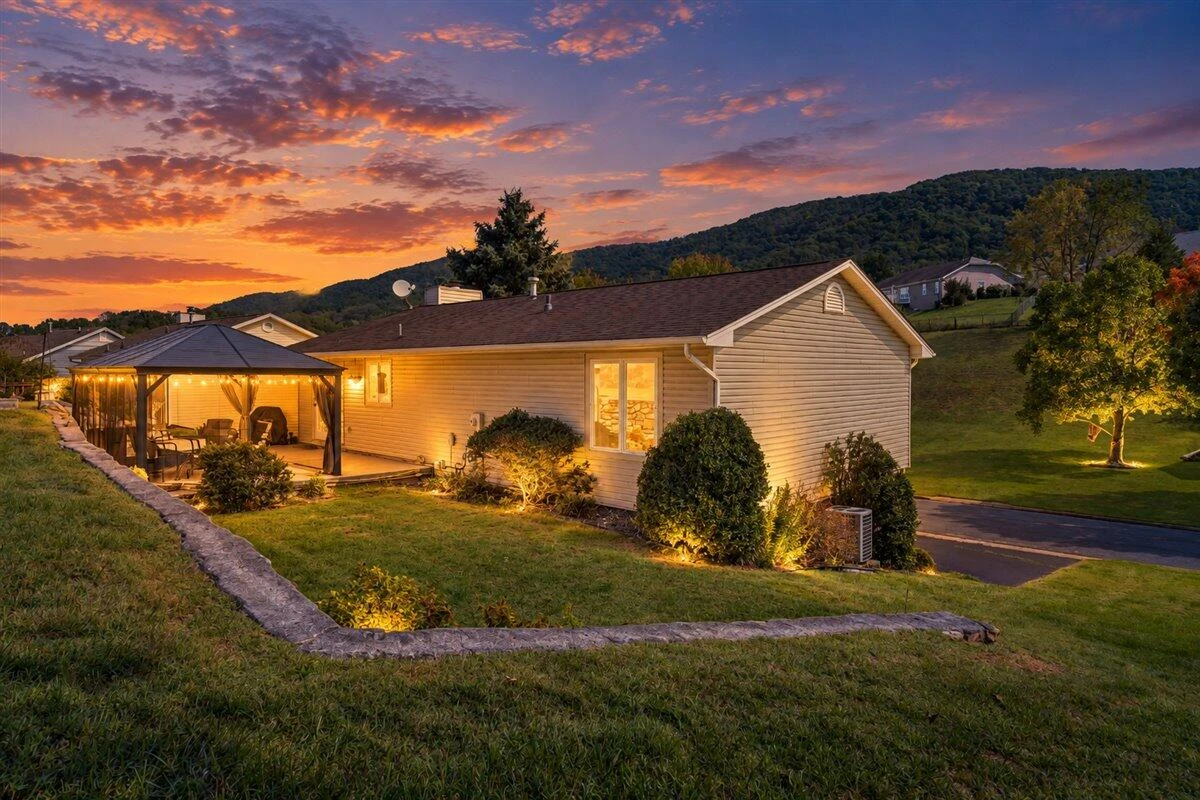 3831 Cundiff DR - Photo 3