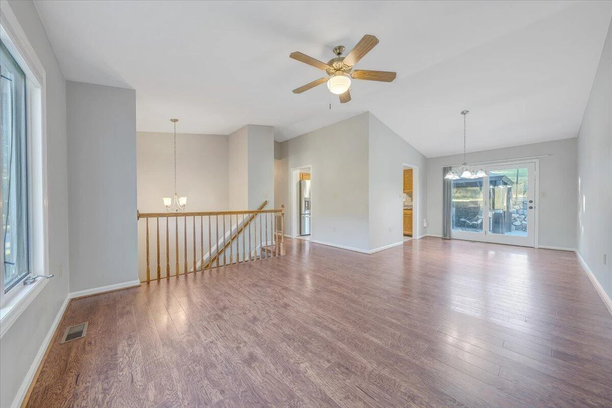 3831 Cundiff DR - Photo 7