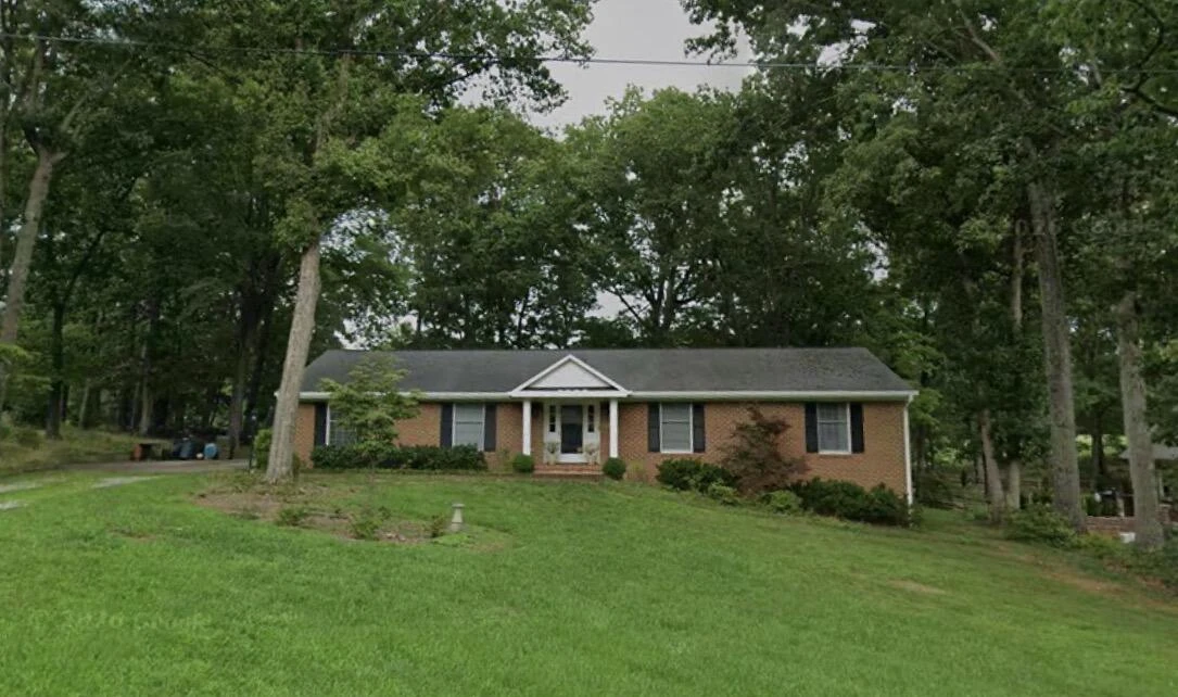 3010 Links Manor DR