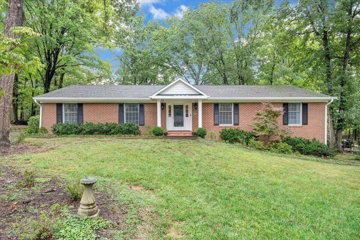 3010 Links Manor DR