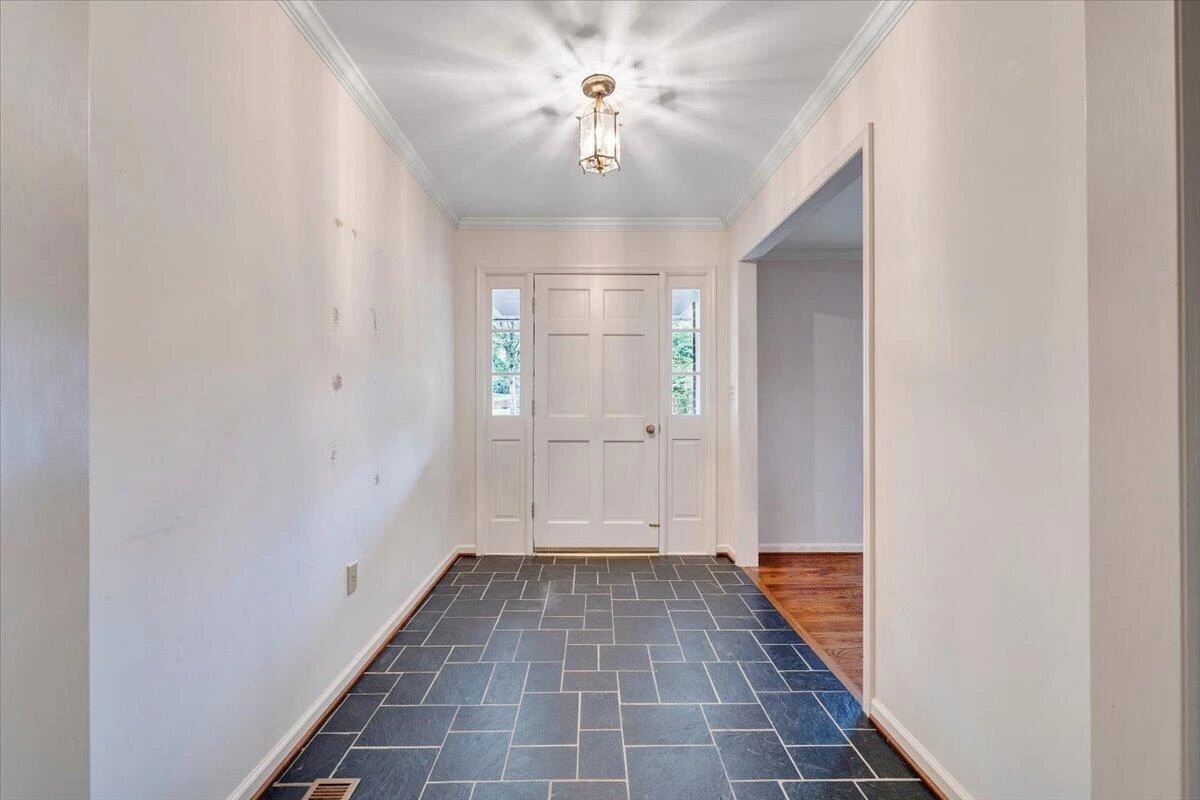 3010 Links Manor DR - Photo 2