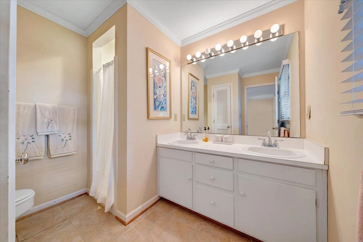 3010 Links Manor DR - Photo 16