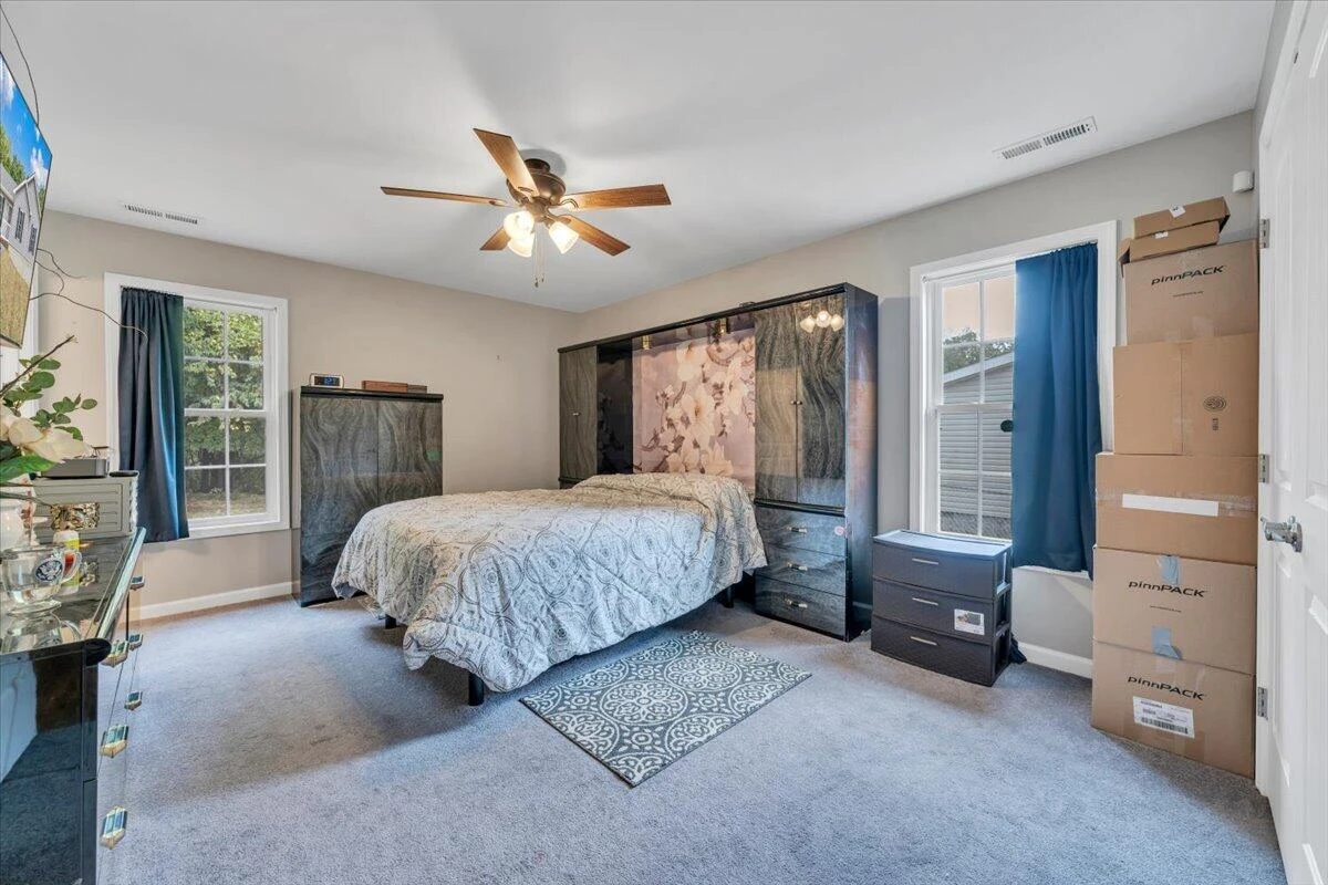 205 Rutledge CIR - Photo 16