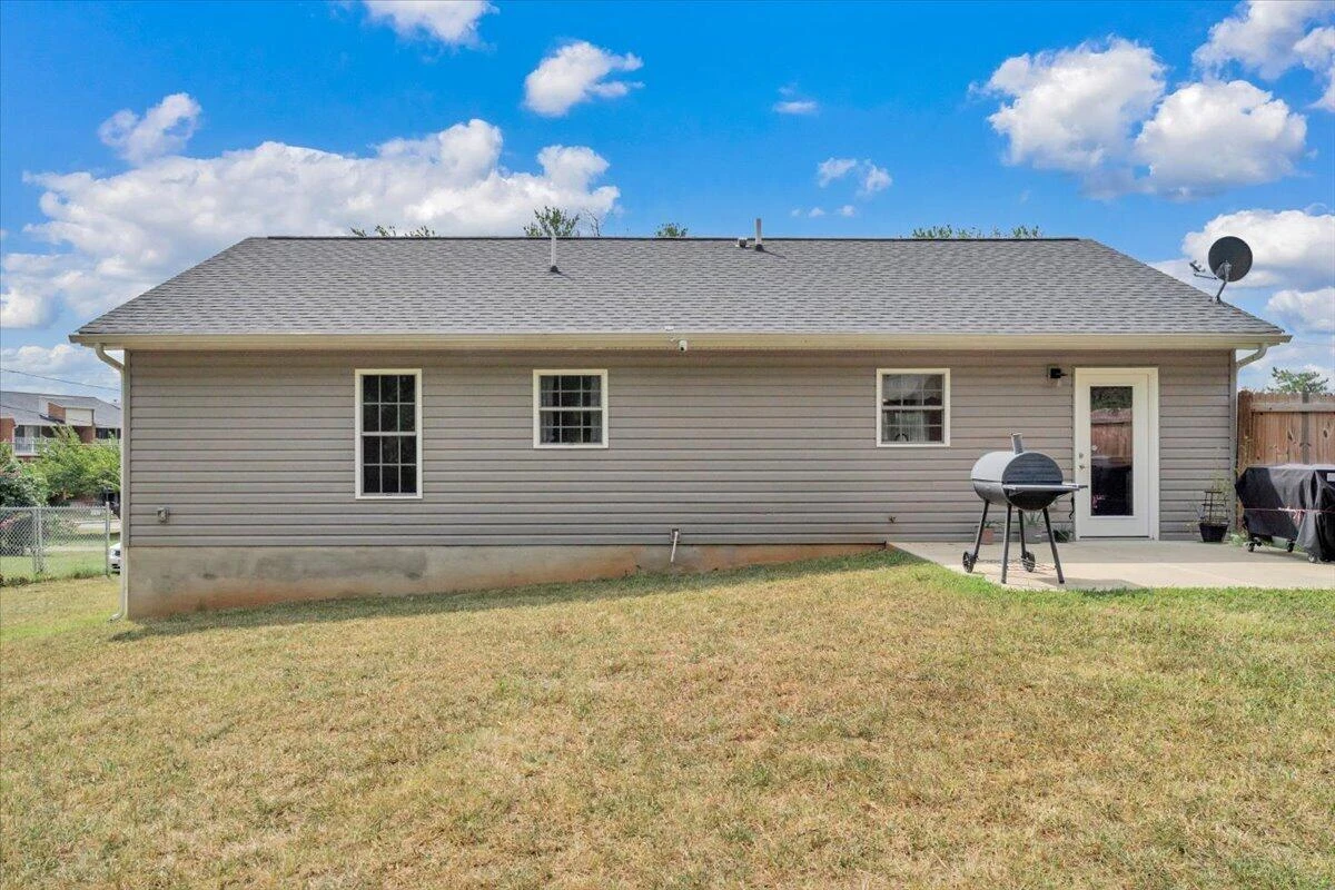 205 Rutledge CIR - Photo 25