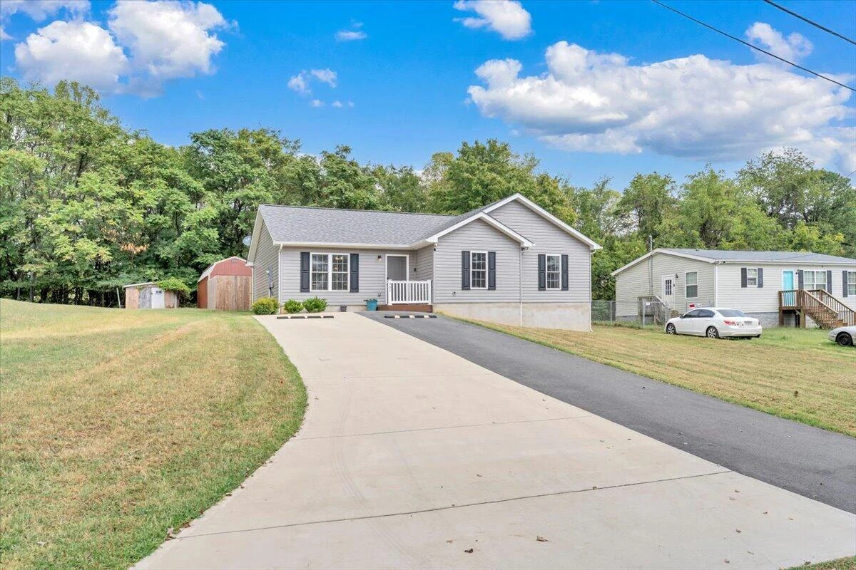 205 Rutledge CIR - Photo 30
