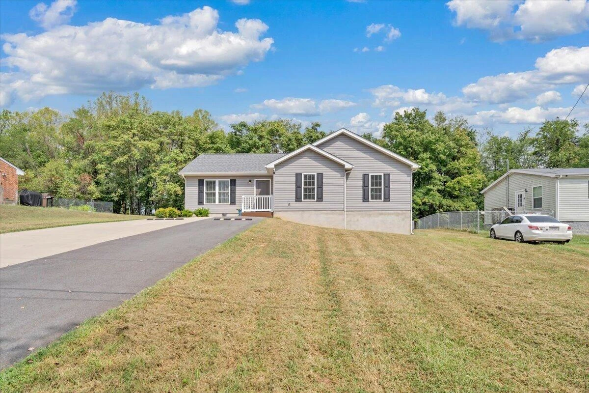 205 Rutledge CIR - Photo 32