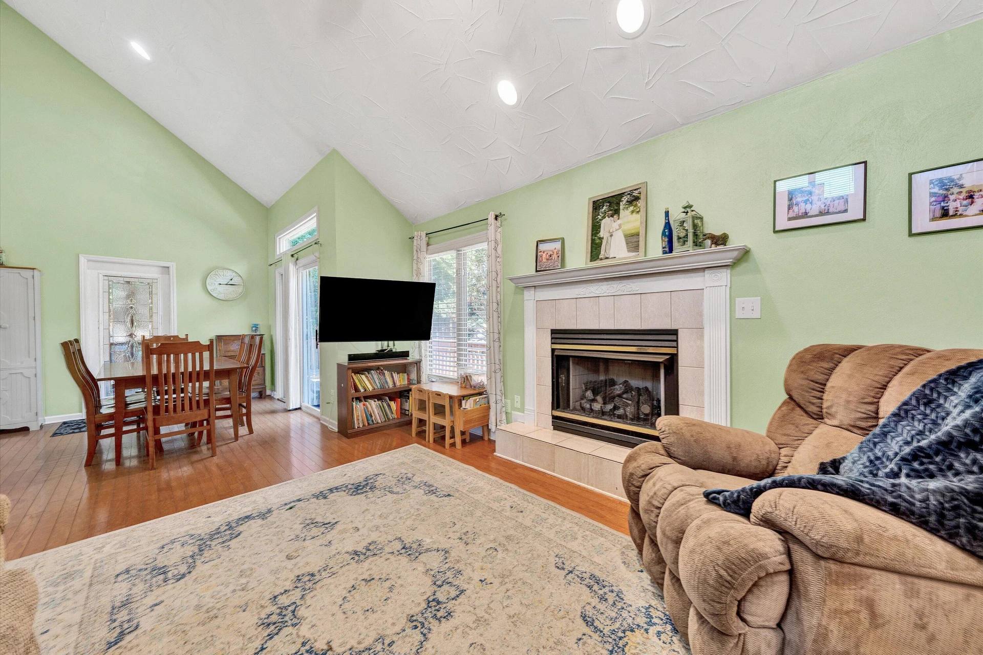 3627 Twin Views CT - Photo 11