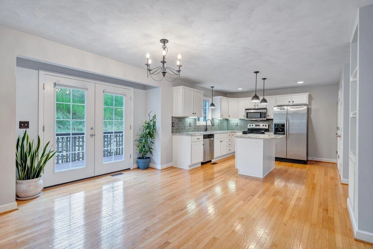 2925 Phillips Brook LN - Photo 10