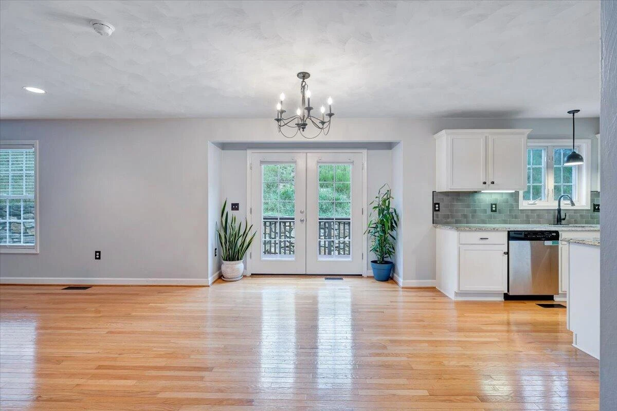 2925 Phillips Brook LN - Photo 18