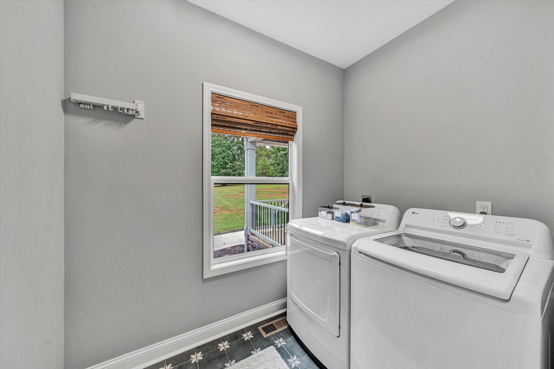 206 Spyglass LN - Photo 21