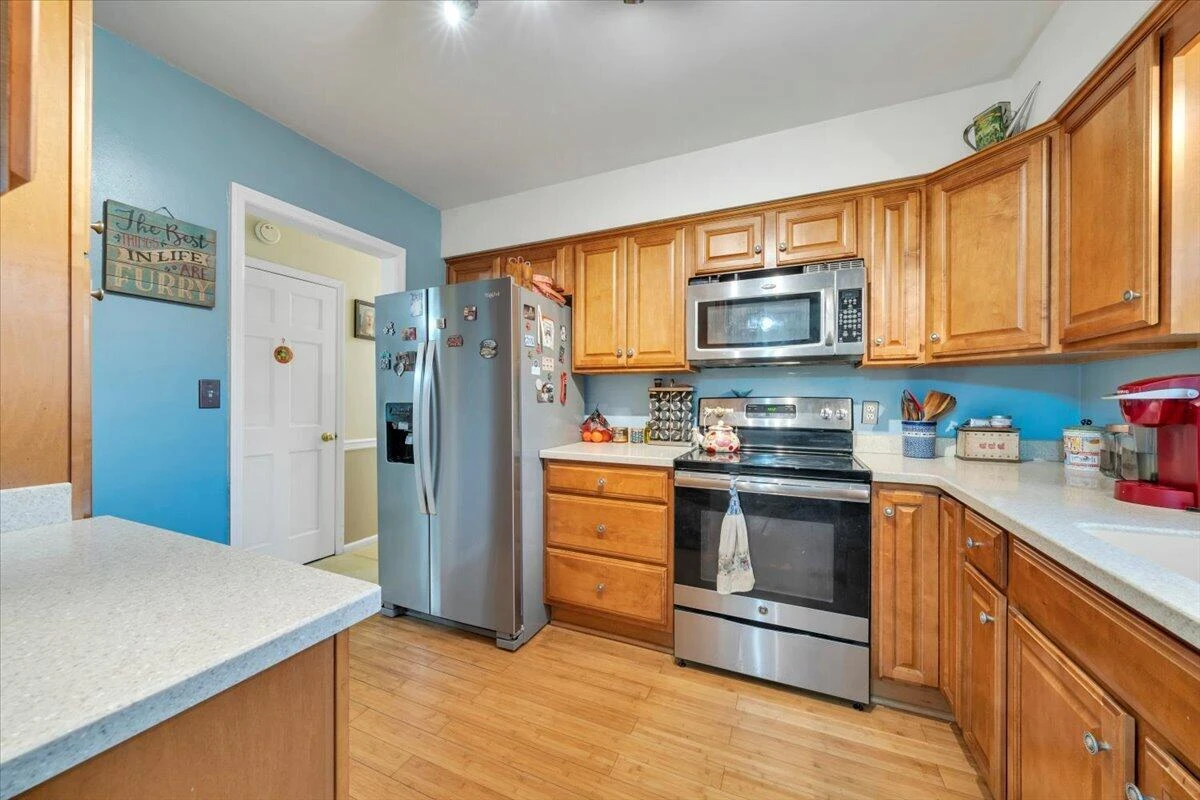 5168 N Lake DR - Photo 4