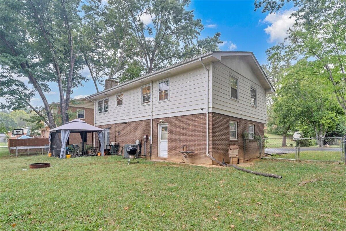 5168 N Lake DR - Photo 23