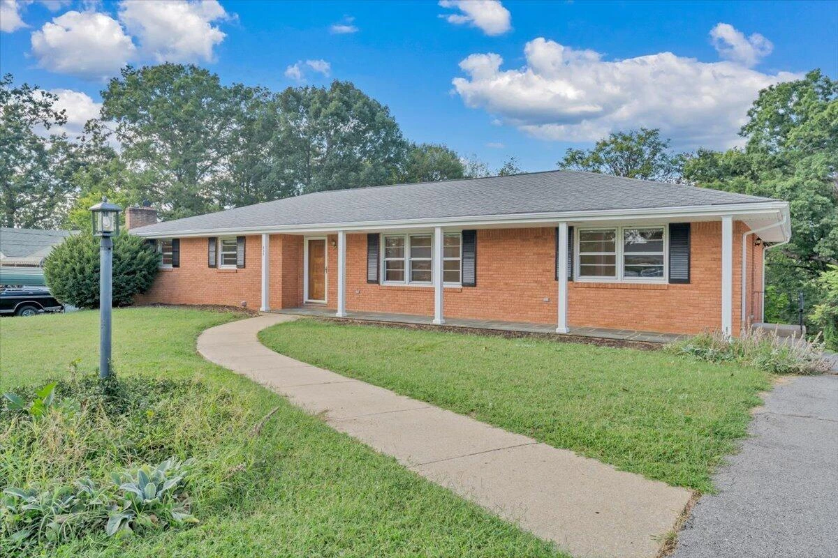 830 Dexter RD - Photo 3