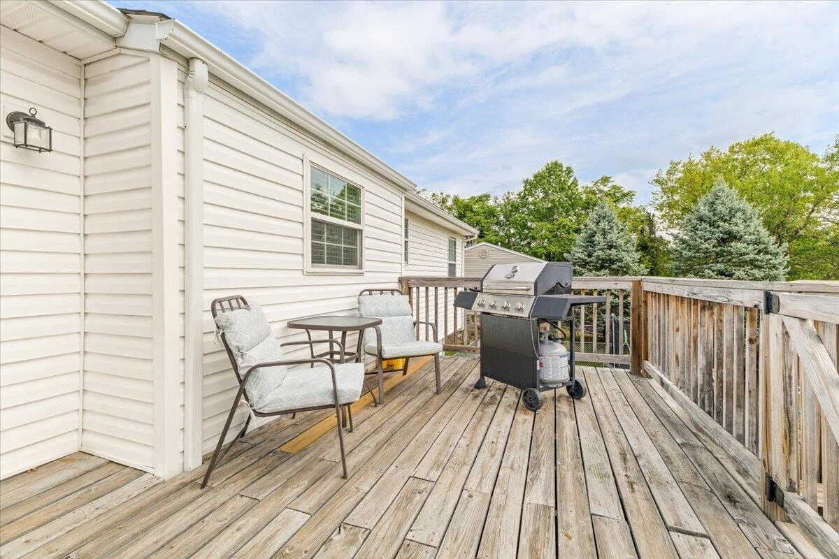 1210 Foxhill DR - Photo 11