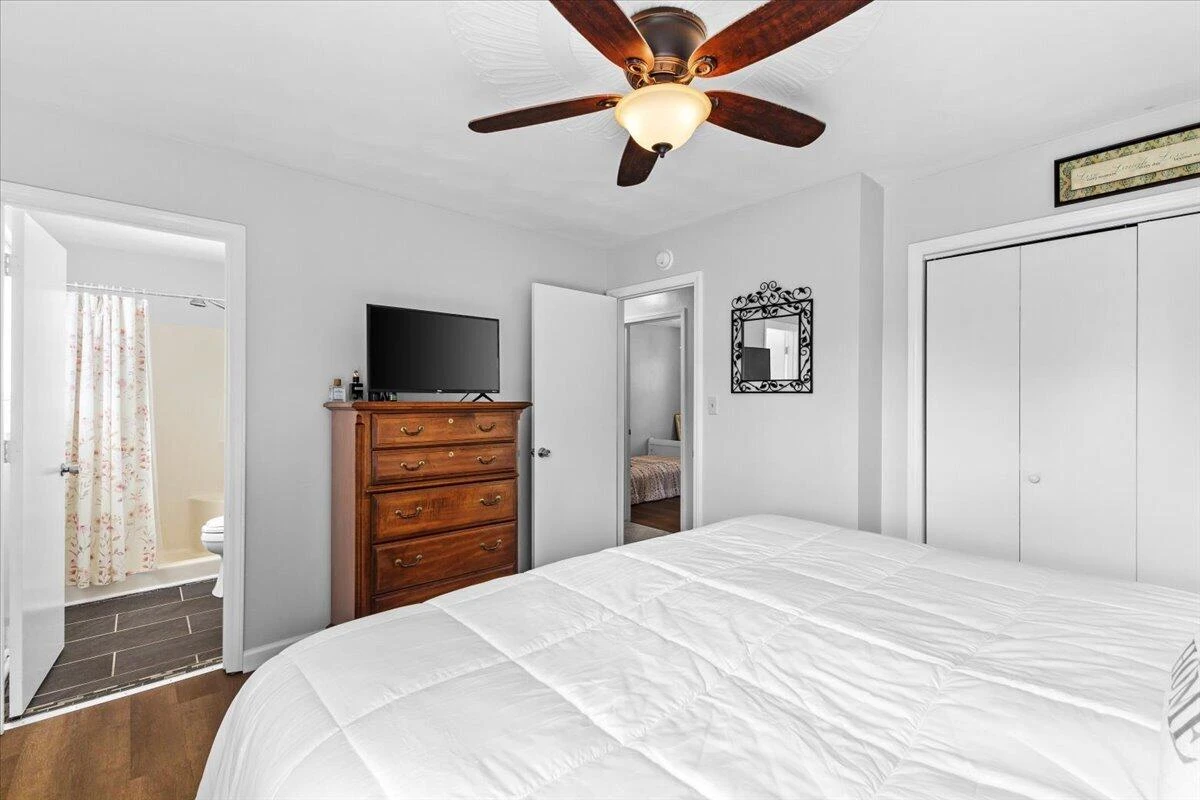 1210 Foxhill DR - Photo 15