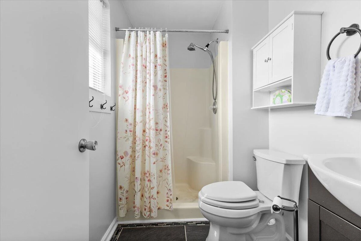 1210 Foxhill DR - Photo 16